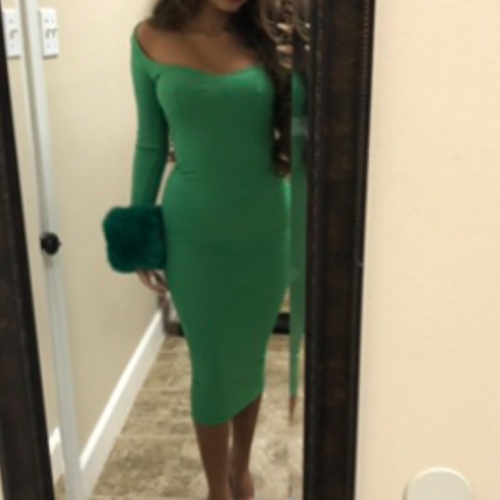 Green dress like new!!